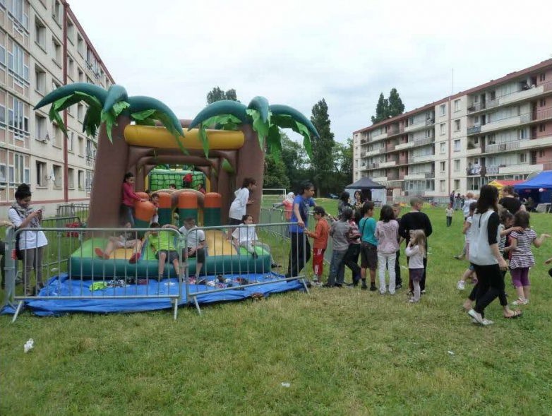 F&ecirc;te de quartier organis&eacute;e par l&rsquo;ACBCL aux Buers